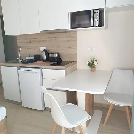 Navarino Luxe Апарт-отель