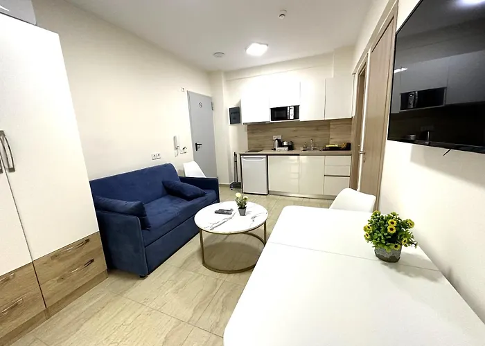 Navarino Luxe アパートホテル Peraía