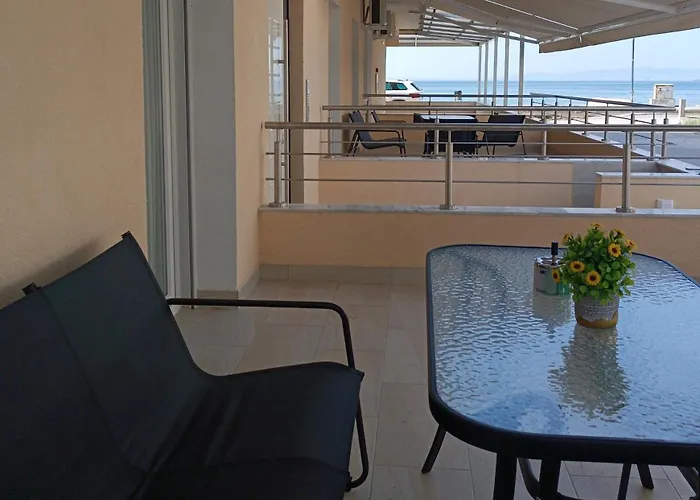 アパートホテル Navarino Luxe 4*