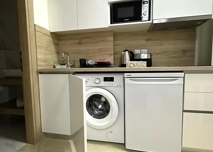 Navarino Luxe アパートホテル 4*