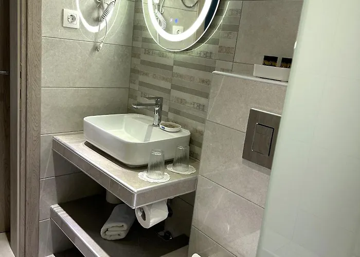 Navarino Luxe