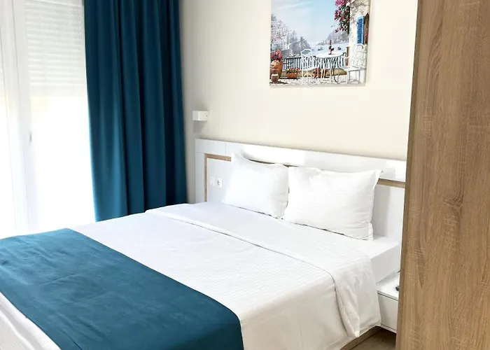 Navarino Luxe 4* Peraía