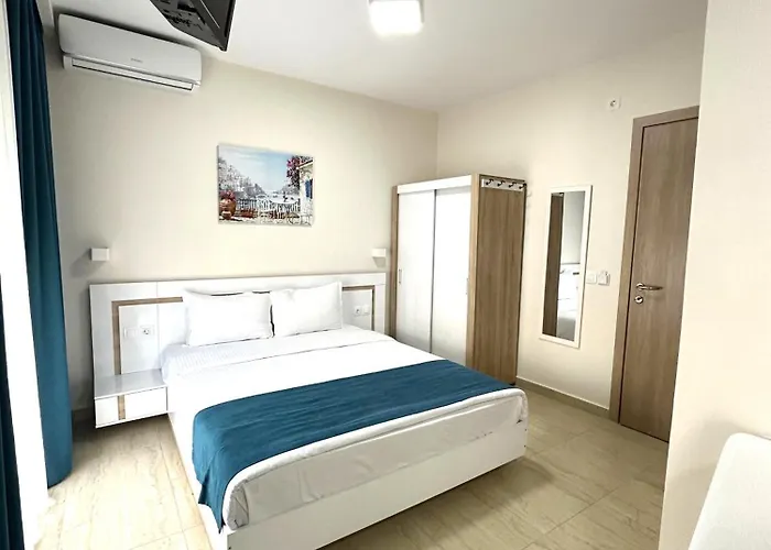 Navarino Luxe アパートホテル 4*