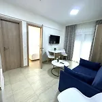 Navarino Luxe Aparthotel 4*