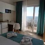 Navarino Luxe Aparthotel