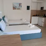Navarino Luxe Aparthotel 4*