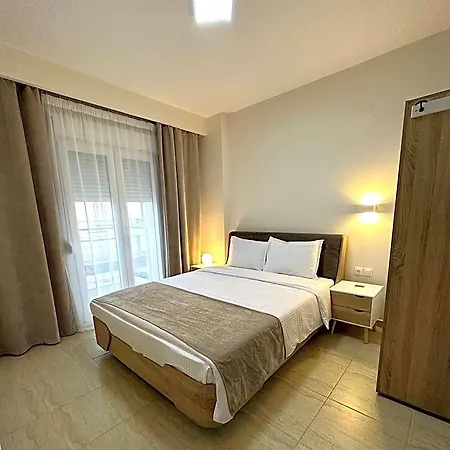 Appart hôtel Navarino Luxe Peraía