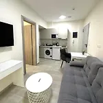 Navarino Luxe 4* Peraía