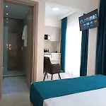 Navarino Luxe 4* Peraía