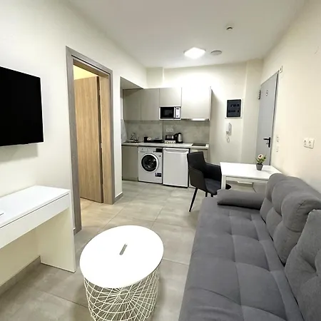 Navarino Luxe 4* Peraía