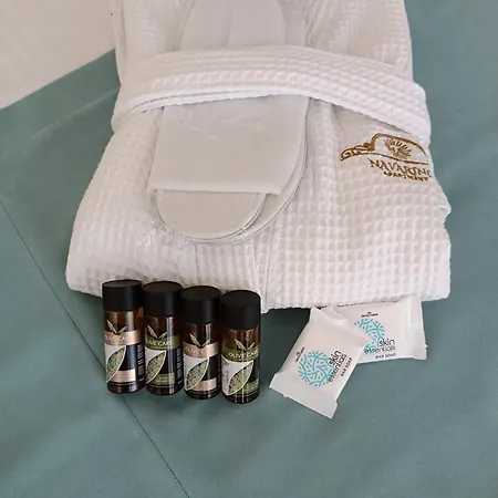 Navarino Luxe מלון דירות 4*