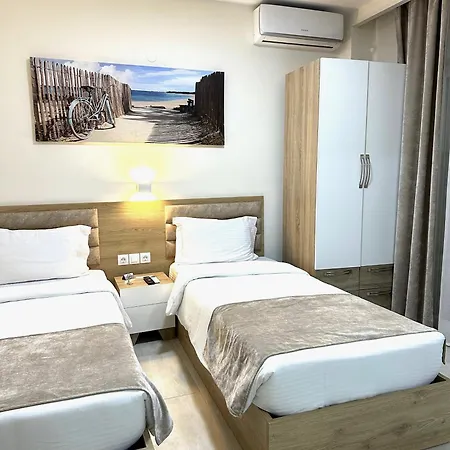 Navarino Luxe 4* Peraía