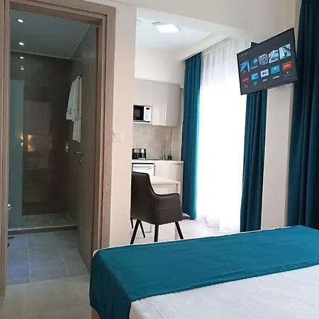 Navarino Luxe 4* Peraía