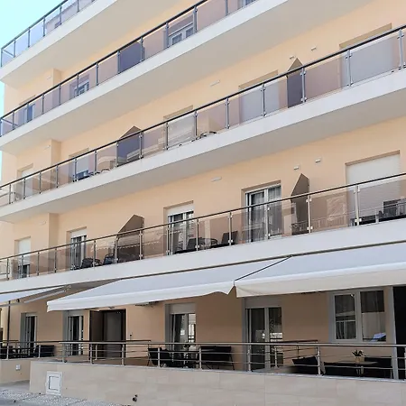 Navarino Luxe Lägenhetshotell 4*