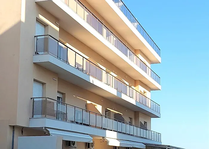 شقة فندقية Navarino Luxe Peraía