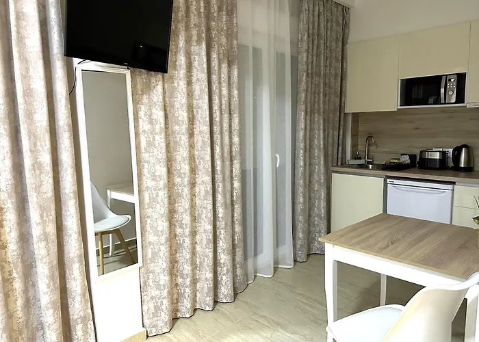 شقة فندقية Navarino Luxe Peraía