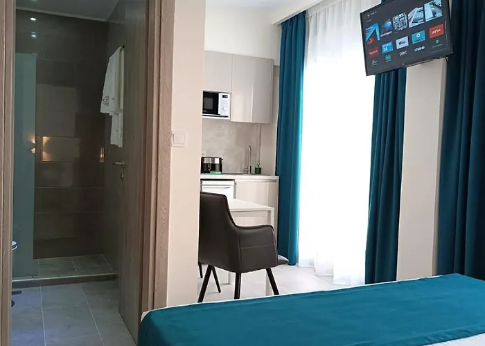 Navarino Luxe 4* Peraía